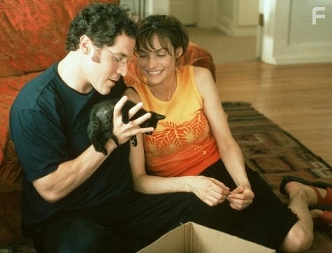 Famke Janssen and Jon Favreau in Любовь и секс (2000)