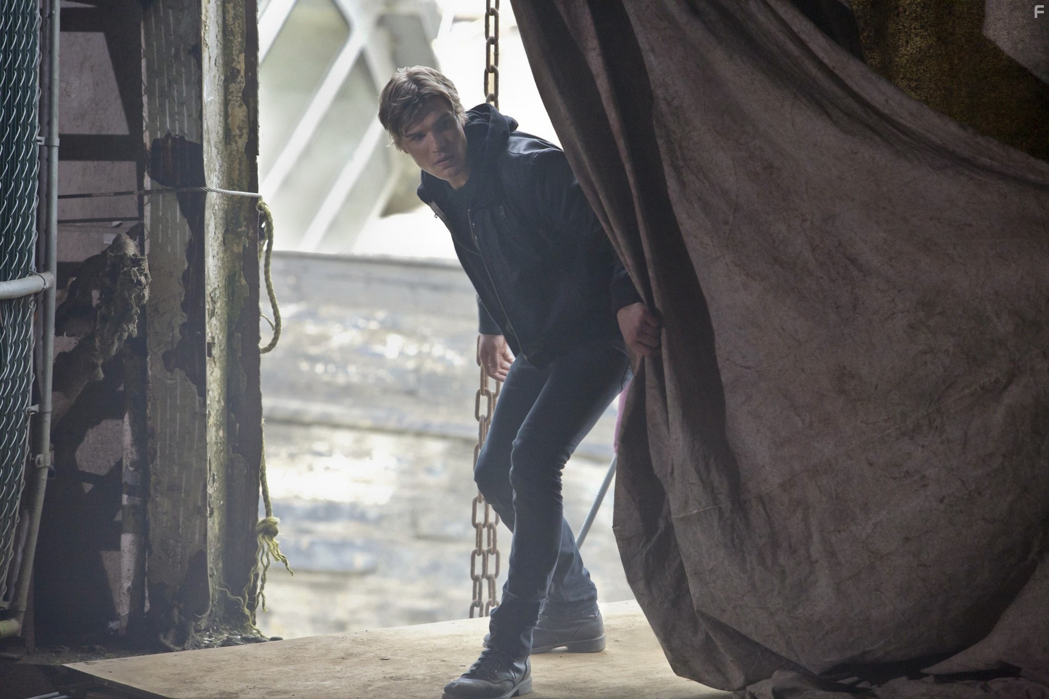 Chris Zylka in Тайный круг (2011)