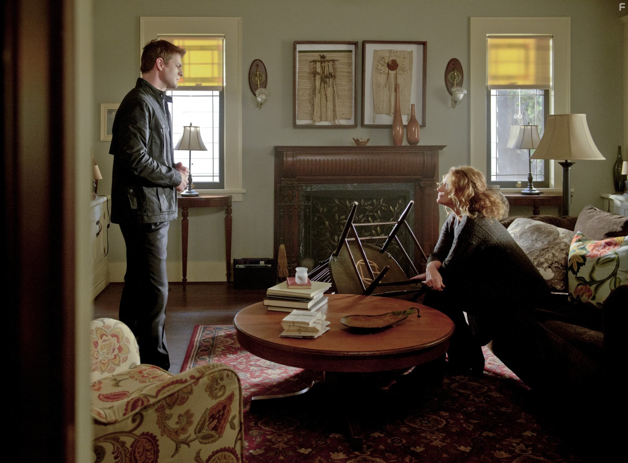 Ashley Crow and Gale Harold in Тайный круг (2011)