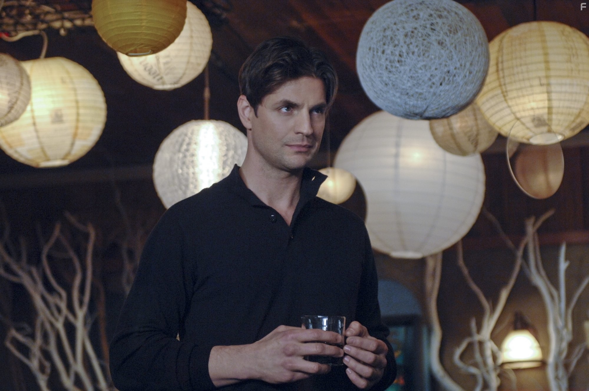 Gale Harold in Тайный круг (2011)