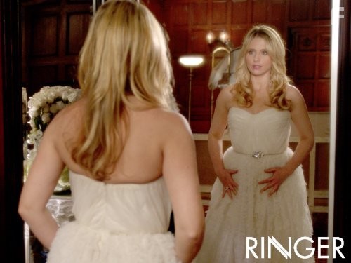 Sarah Michelle Gellar in Двойник (2011)