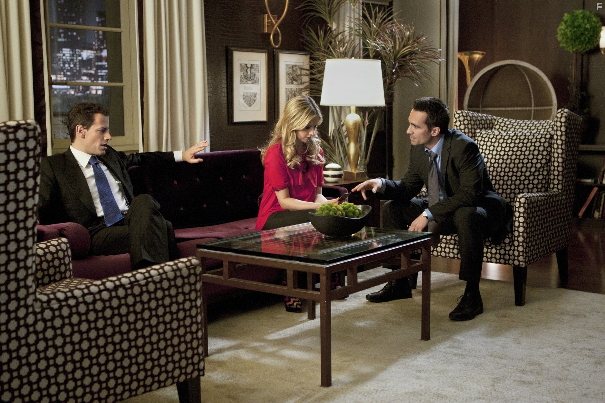 Sarah Michelle Gellar, Nestor Carbonell, and Ioan Gruffudd in Двойник (2011)