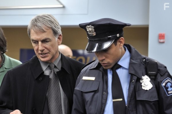 Mark Harmon in Верный выстрел (2011)