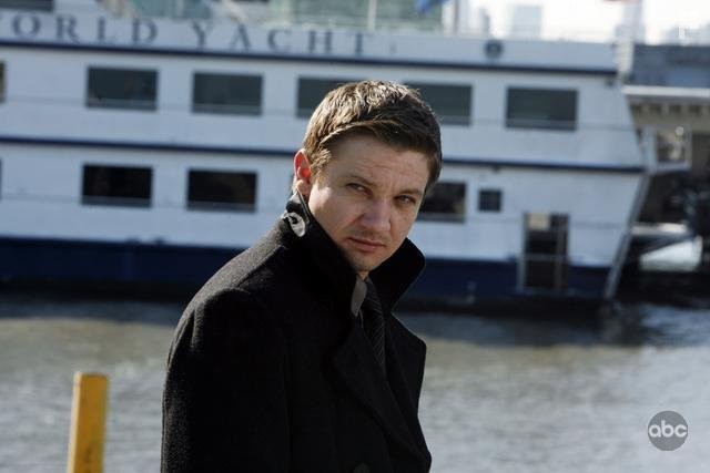 Jeremy Renner in Необычный детектив (2009)