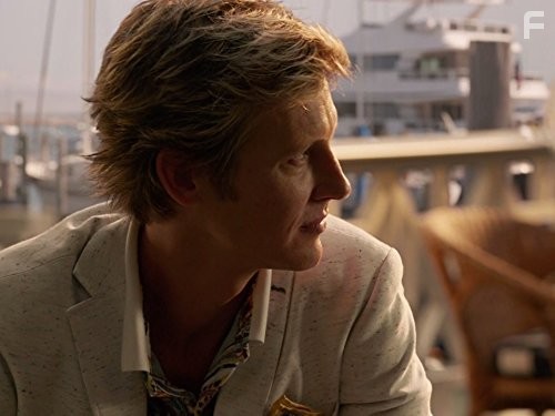 Gabriel Mann in Месть (2011)