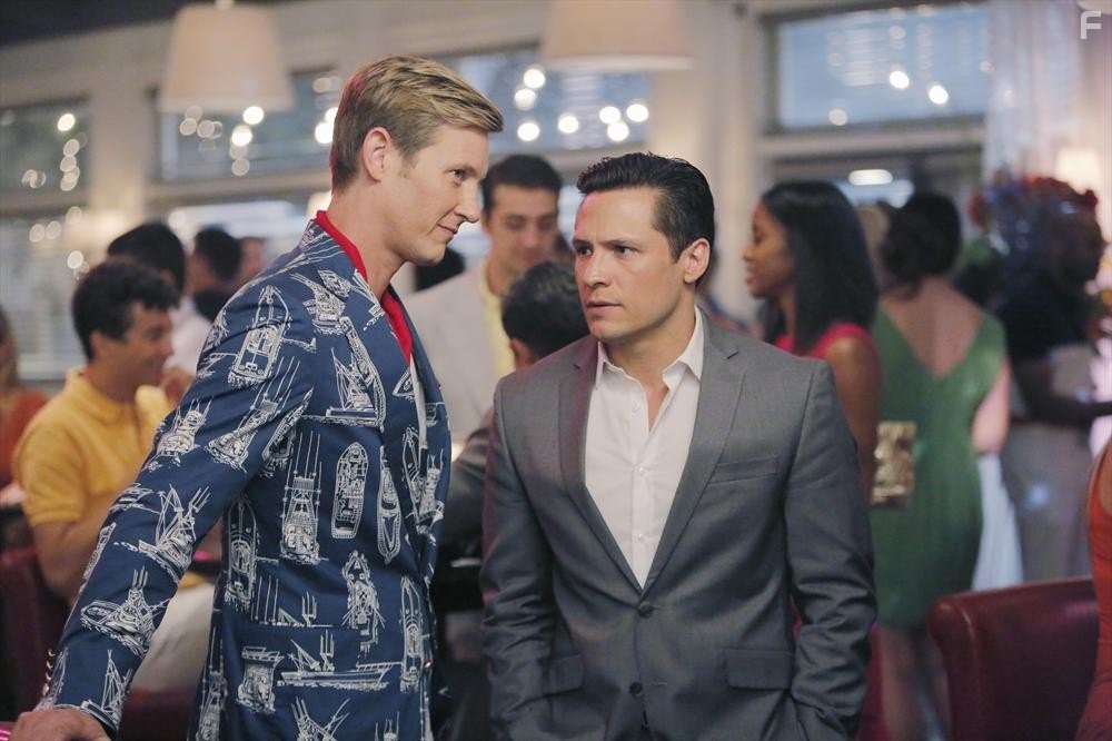 Gabriel Mann and Nick Wechsler in Месть (2011)