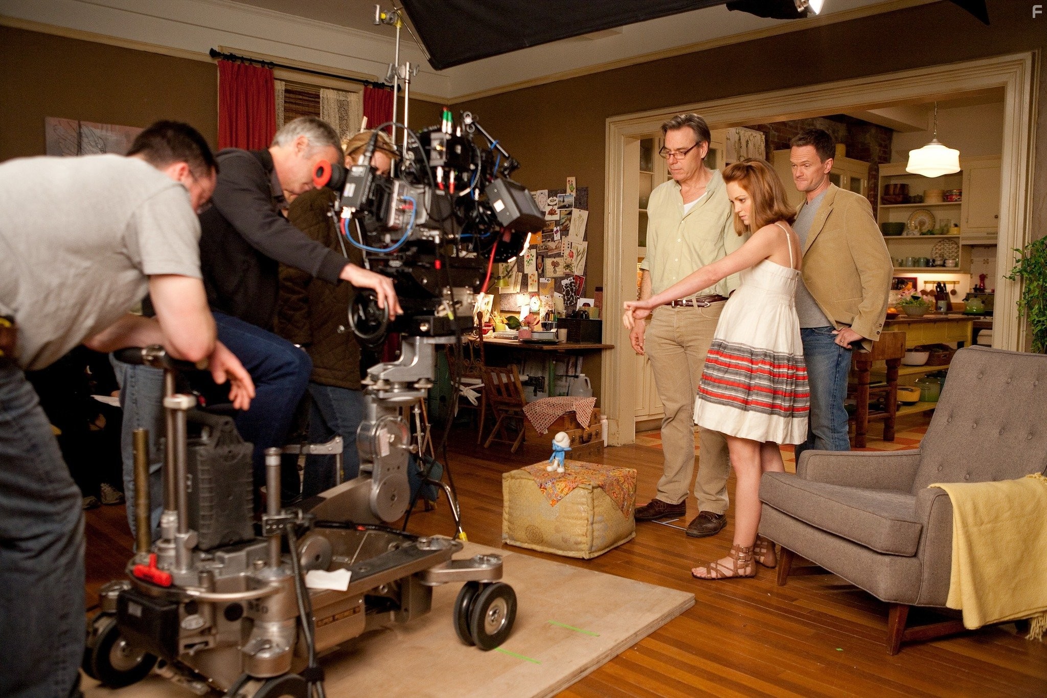 Neil Patrick Harris, Raja Gosnell, and Jayma Mays in Смурфики (2011)