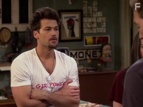 Nick Zano in 2 Девицы на мели (2011)