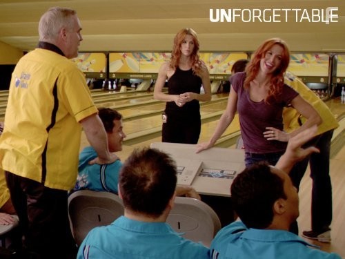 Poppy Montgomery and Dylan Walsh in Помнить всё (2011)