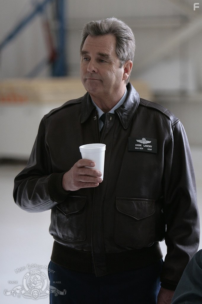 Beau Bridges in Звездные врата: Континуум (2008)