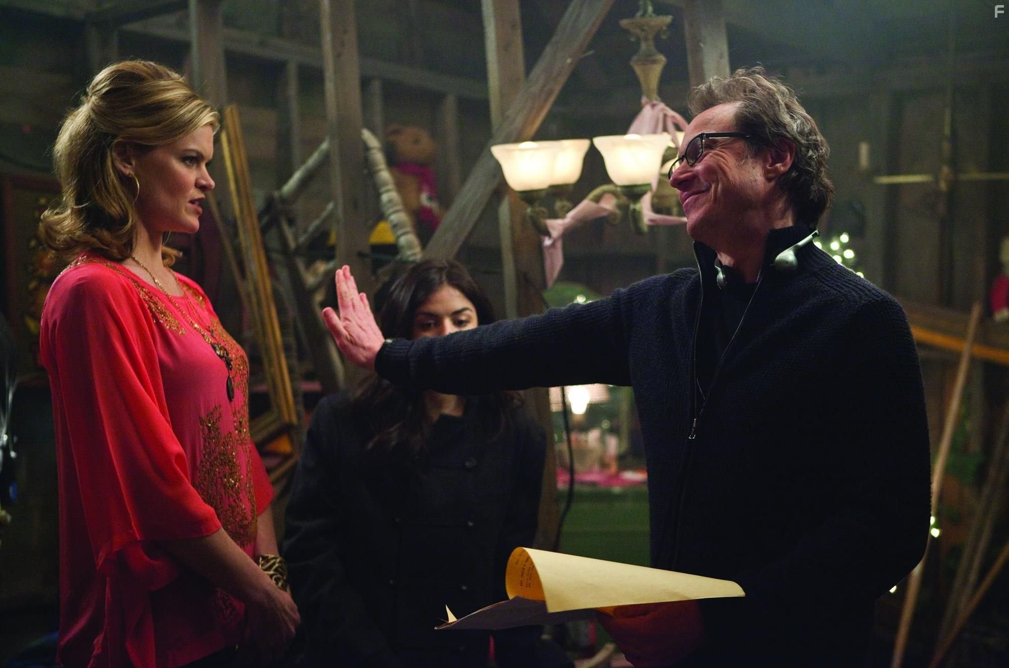 Missi Pyle and Lucy Hale in История Золушки 3 (2011)