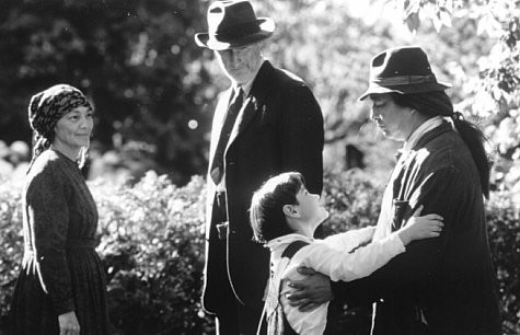 James Cromwell, Graham Greene, Tantoo Cardinal, and Joseph Ashton in The Education of Little Tree (1997)