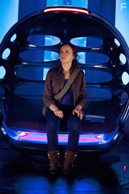 Allison Miller in Терра Нова (2011)