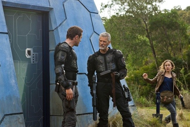 Stephen Lang, Jason O'Mara, Tell Taylor, and Stephan Lang in Терра Нова (2011)