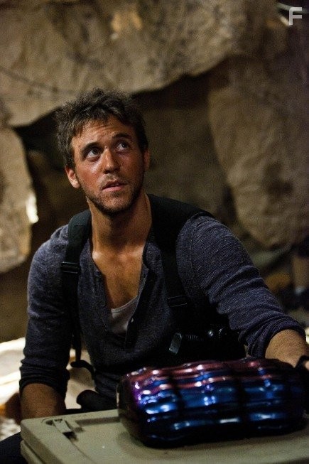 Ashley Zukerman in Терра Нова (2011)