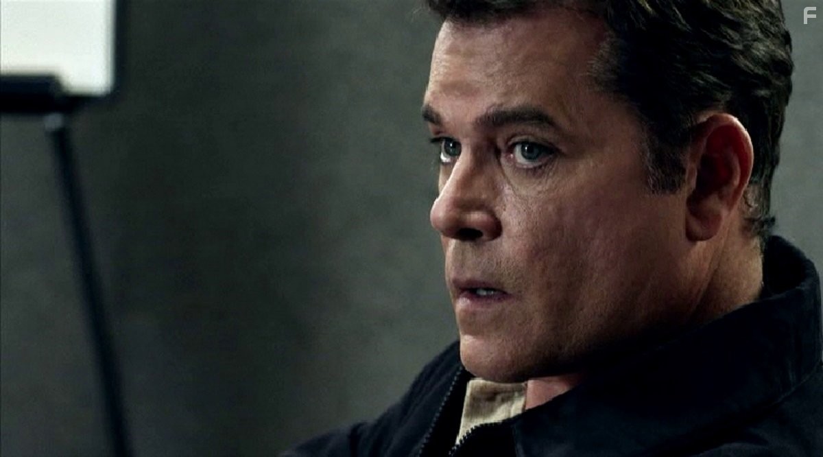 Ray Liotta in Речные убийства (2011)