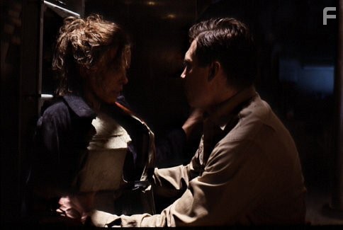 Holt McCallany and Olivia Williams in Глубина (2002)