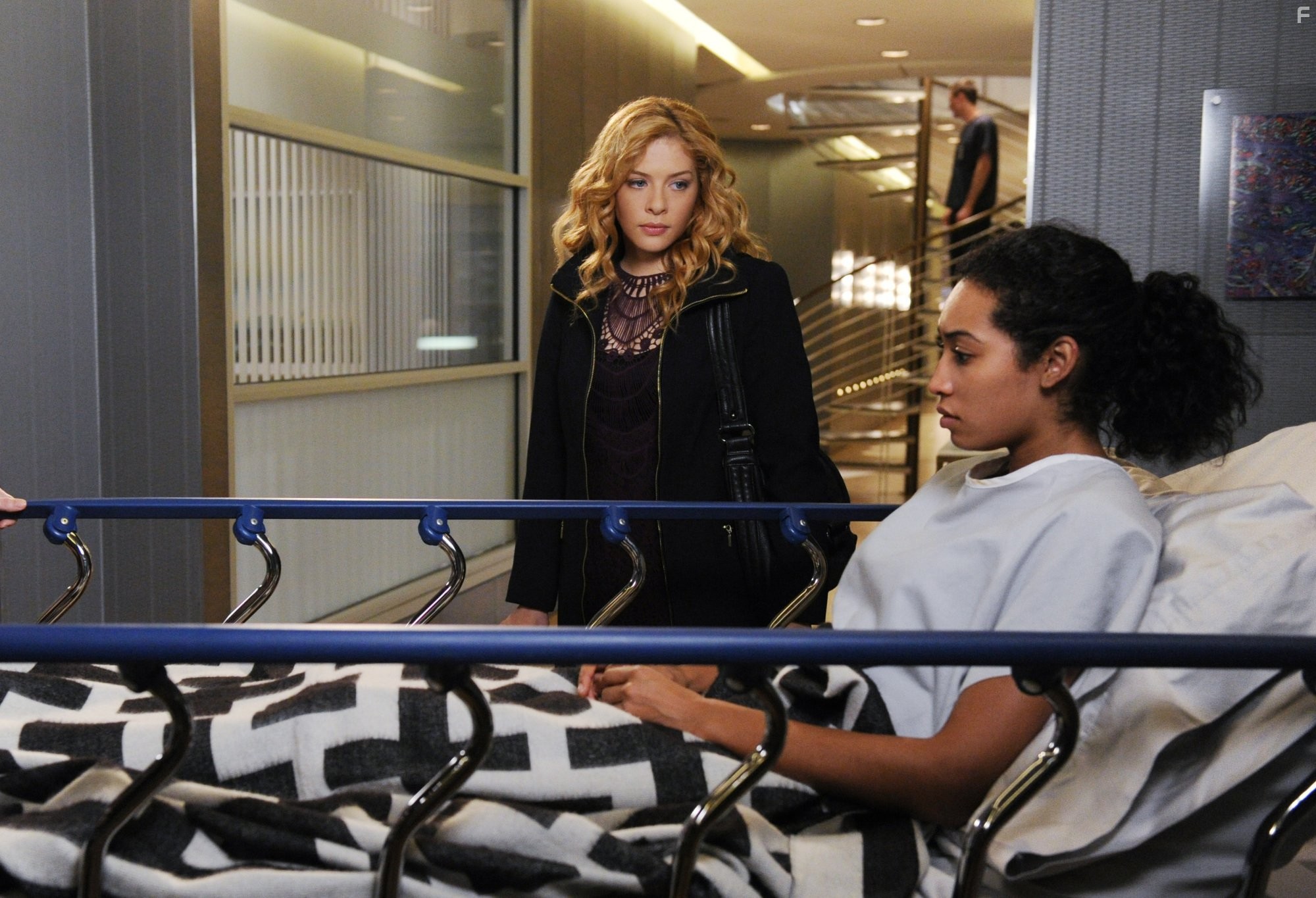 Rachelle Lefevre and Chivonne Michelle in Одаренный (2011)