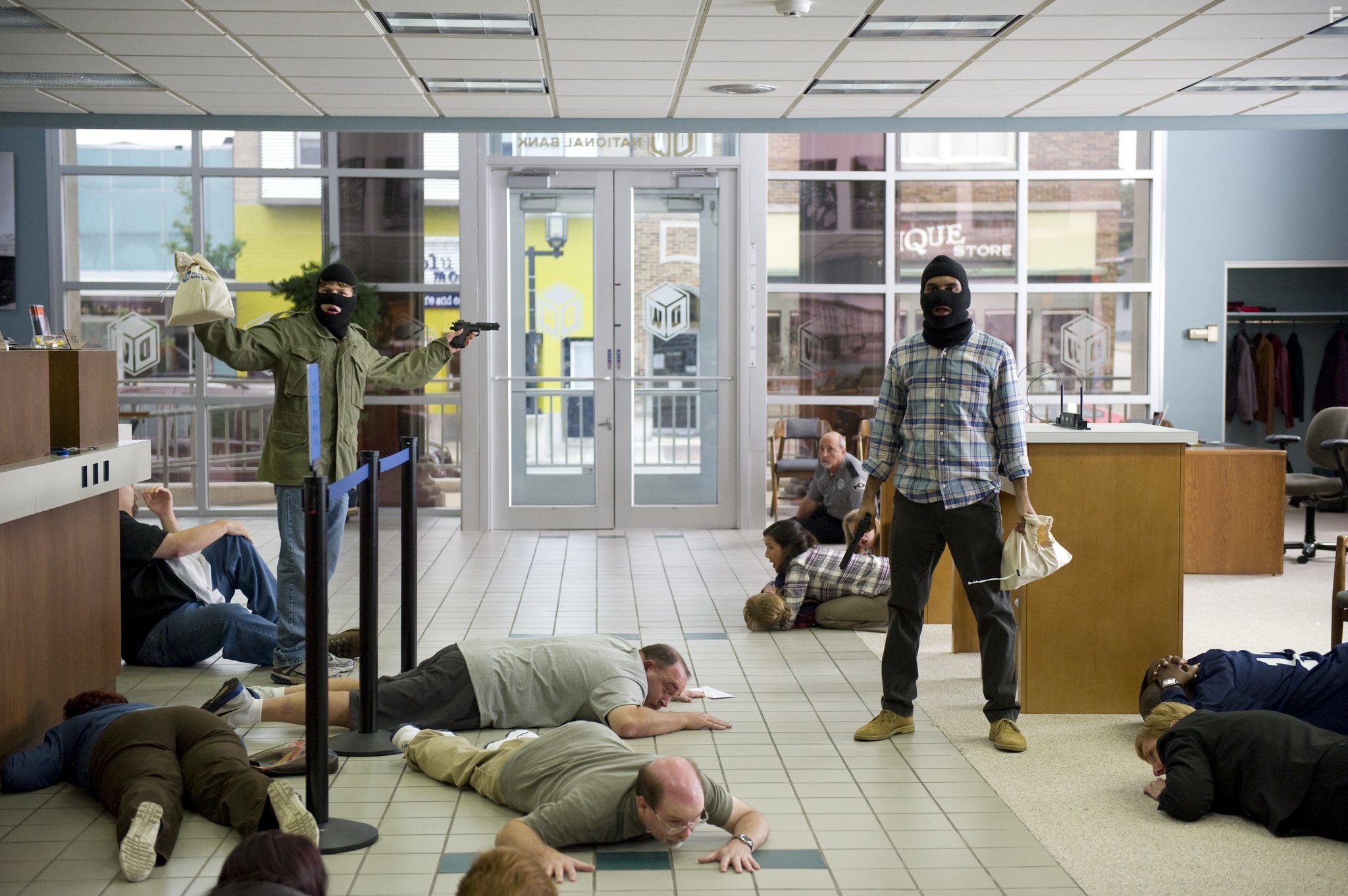 Jesse Eisenberg and Aziz Ansari in Успеть за 30 минут (2011)