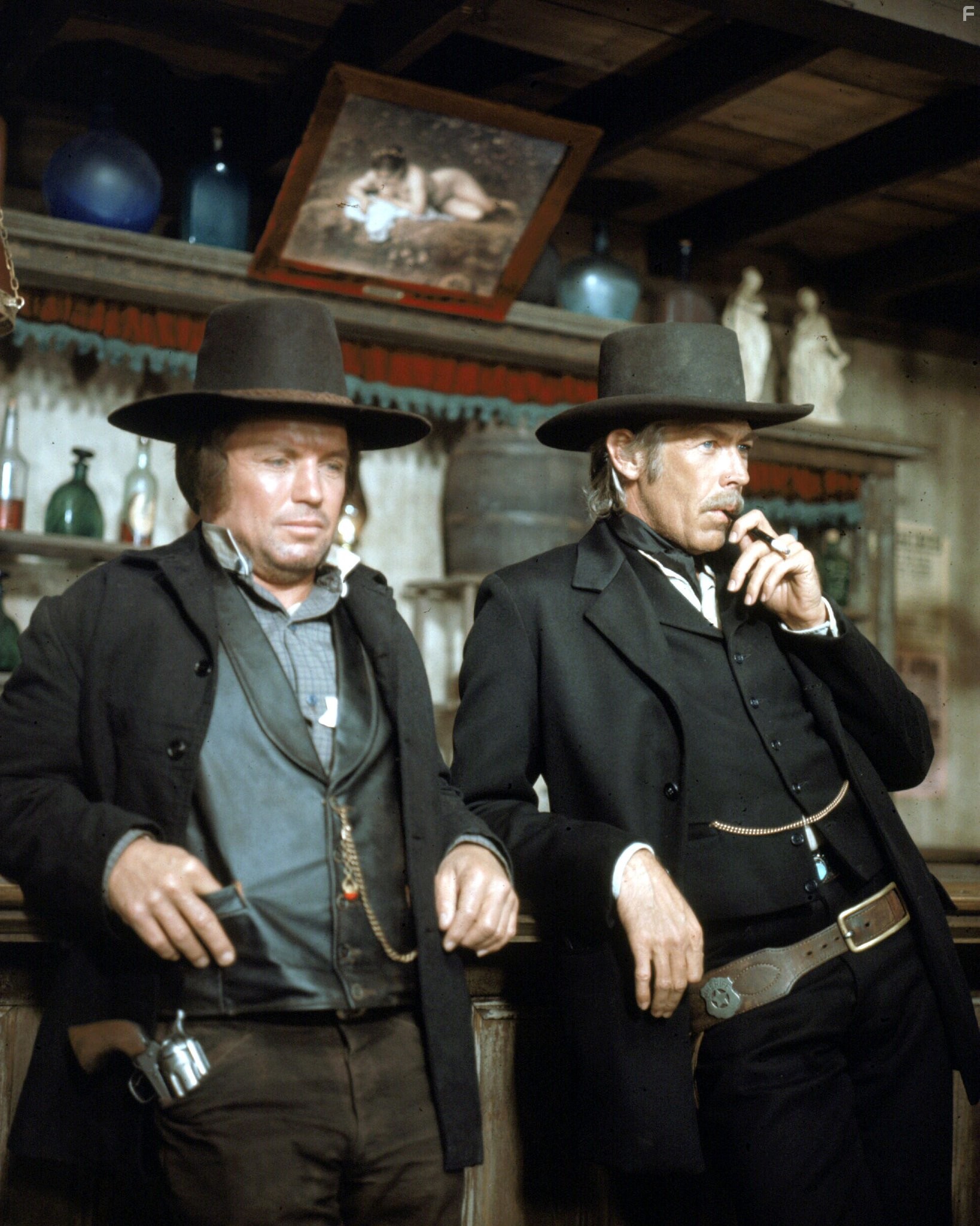James Coburn and Richard Jaeckel in Пэт Гэрретт и Билли Кид (1973)