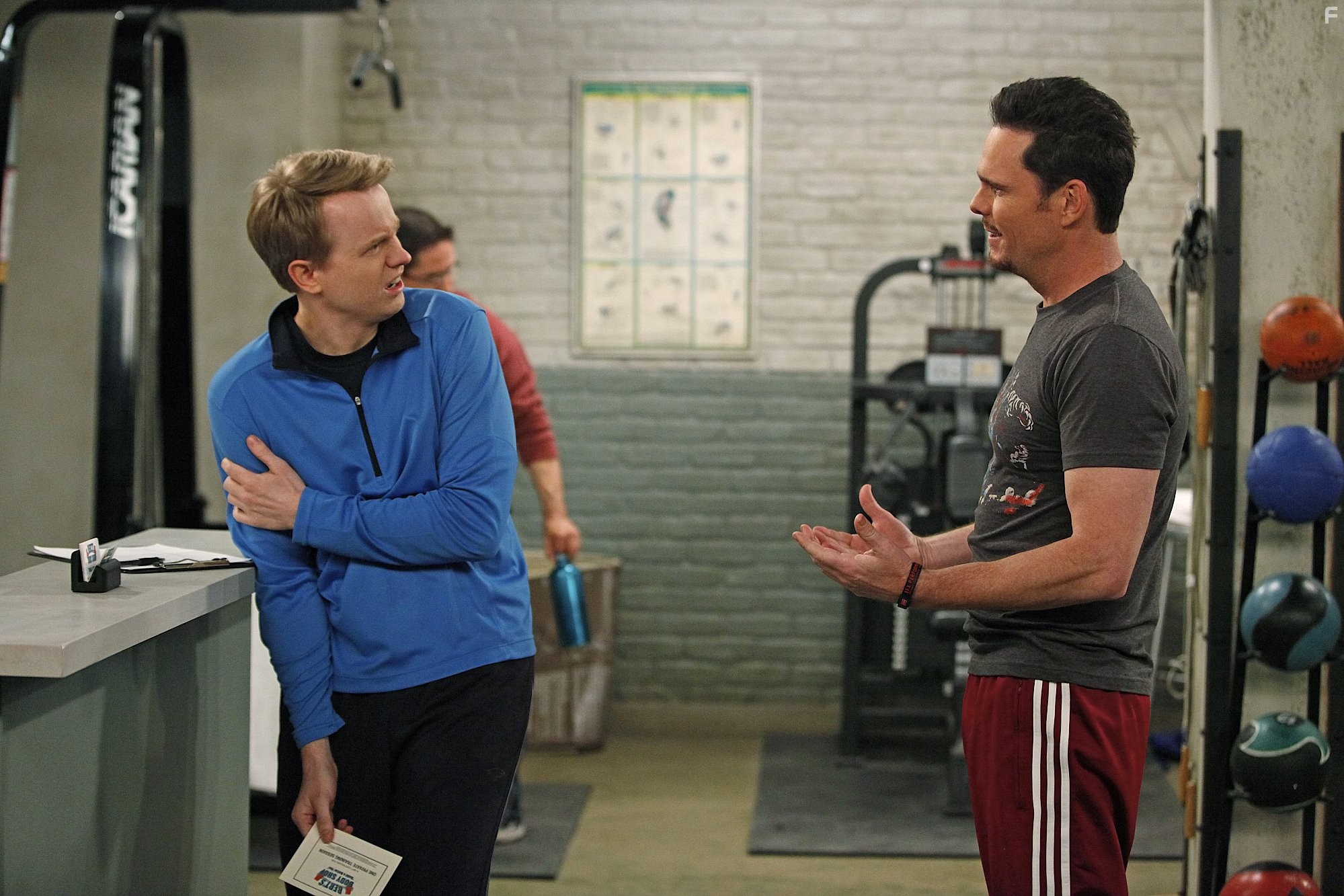 Kevin Dillon and David Hornsby in Как стать джентльменом (2011)