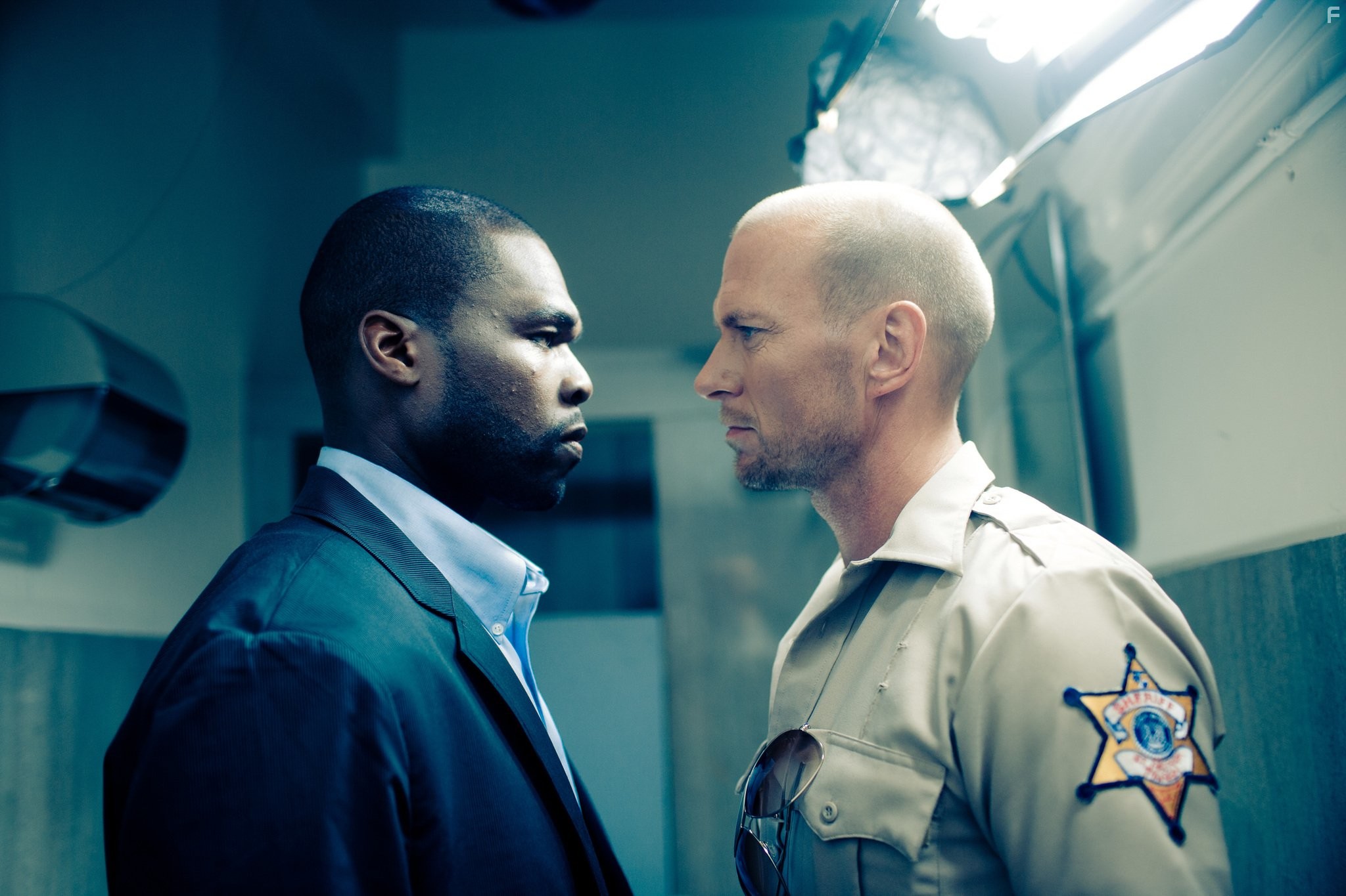 Luke Goss and 50 Cent in Расплата (2011)