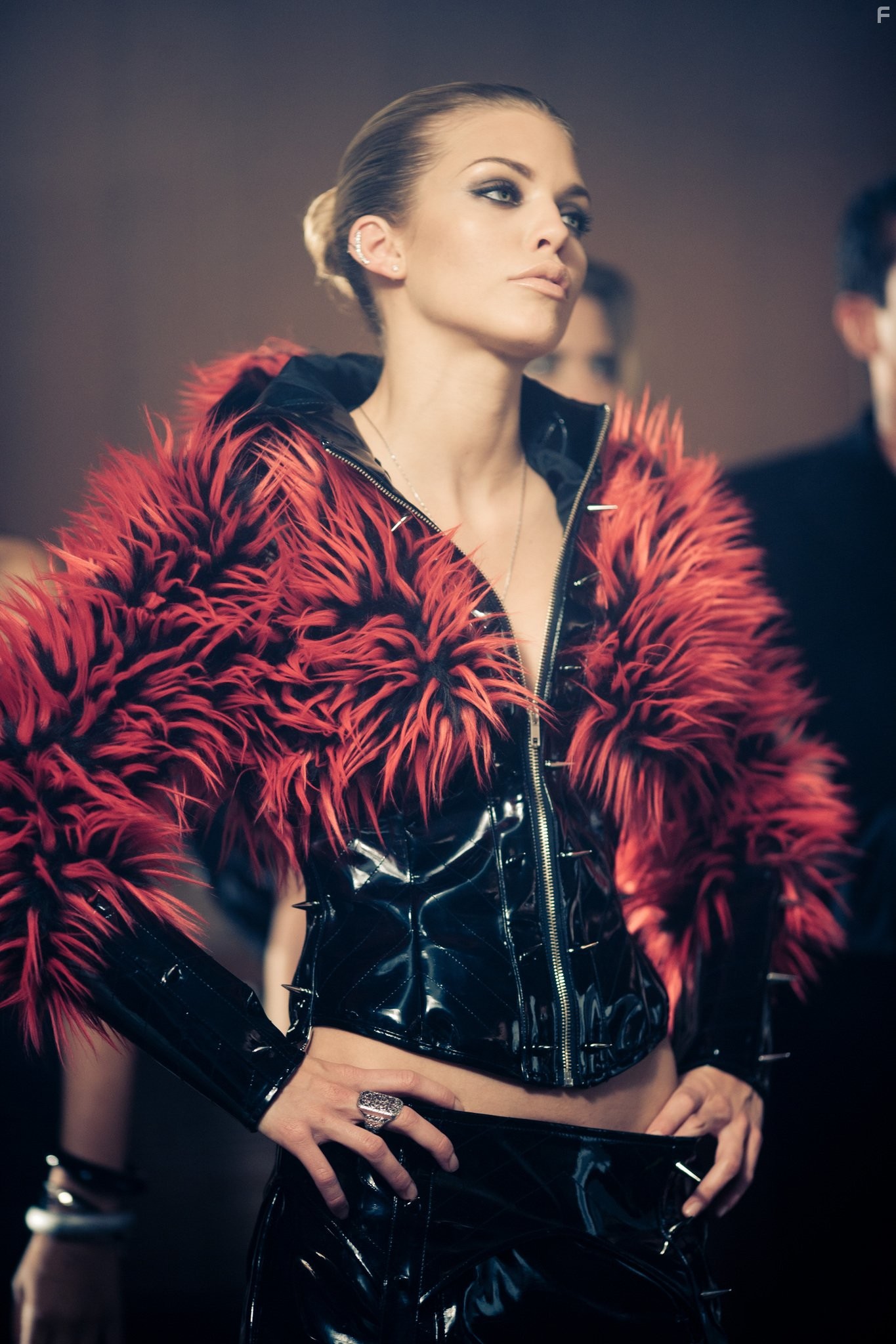 AnnaLynne McCord in Расплата (2011)