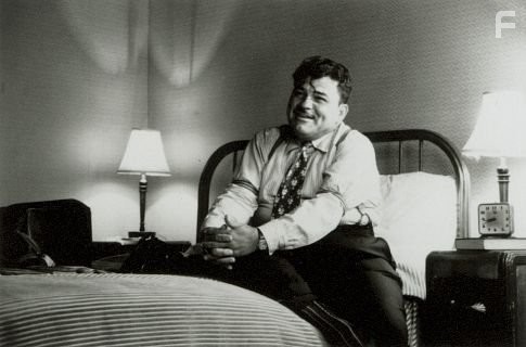 Jon Polito in Чeловек, которого не было (2001)