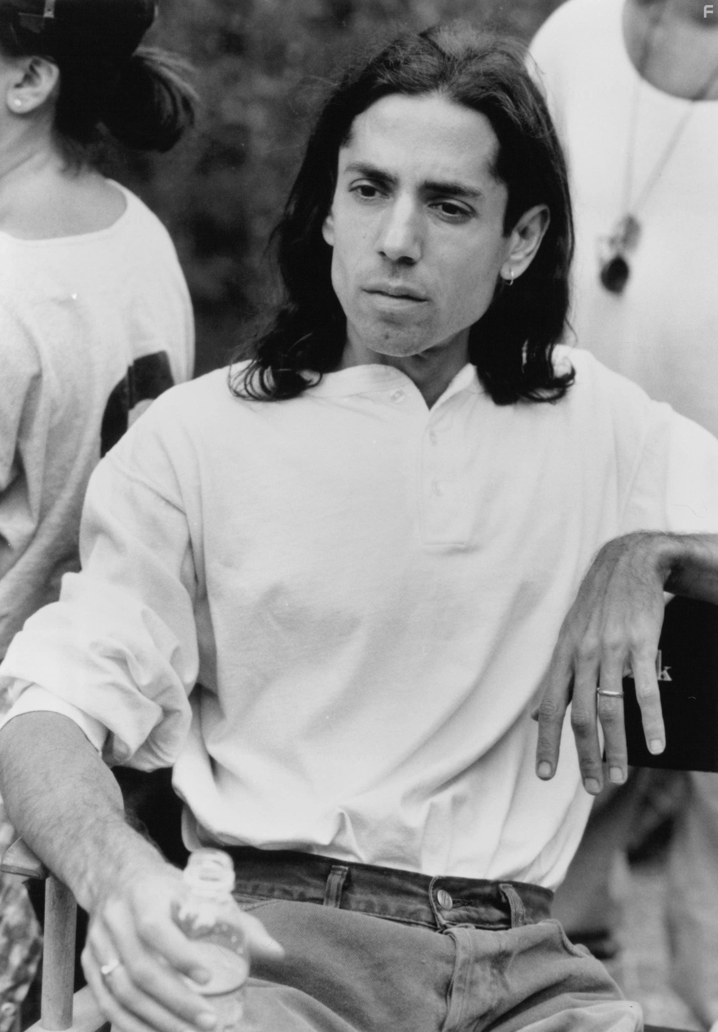 Wesley Strick in The Tie That Binds (1995)