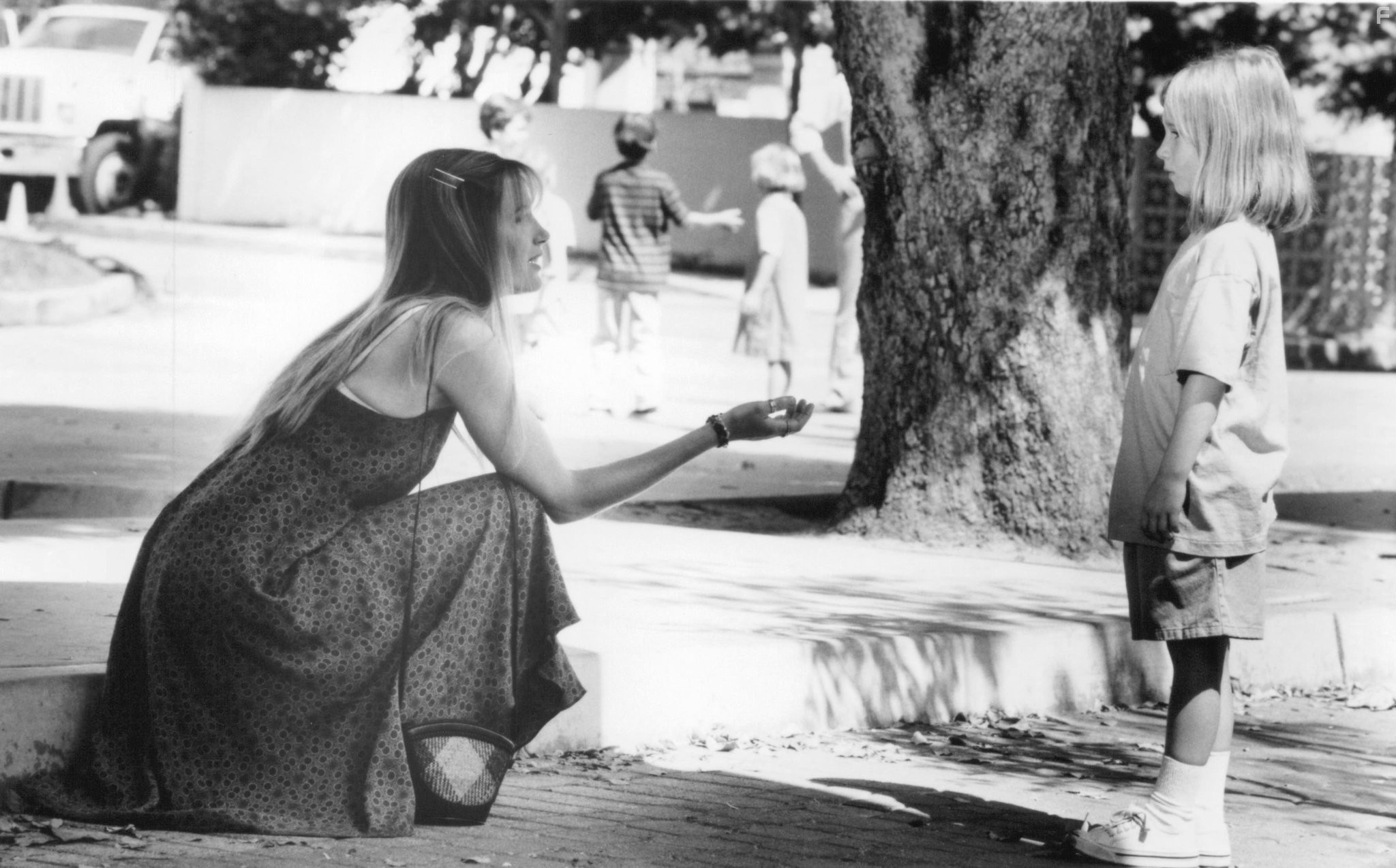 Daryl Hannah and Julia Devin in The Tie That Binds (1995)