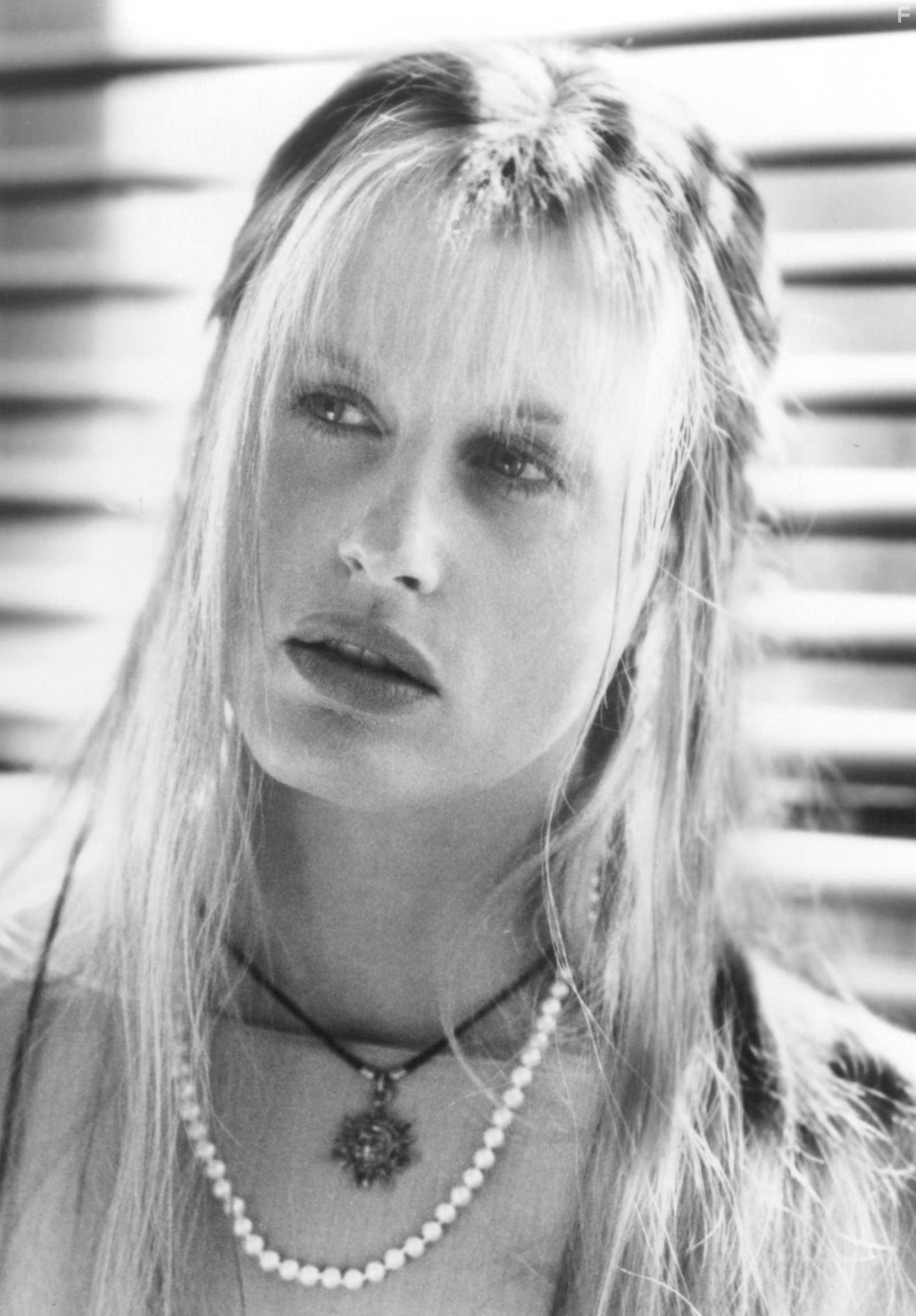 Daryl Hannah in The Tie That Binds (1995)