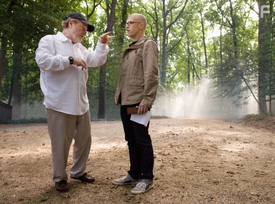 Ridley Scott and Donald De Line in Совокупность лжи (2008)
