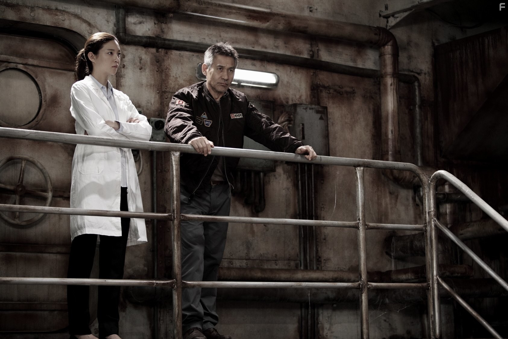 Sung-kee Ahn and Ye-ryeon Cha in Сектор 7 (2011)