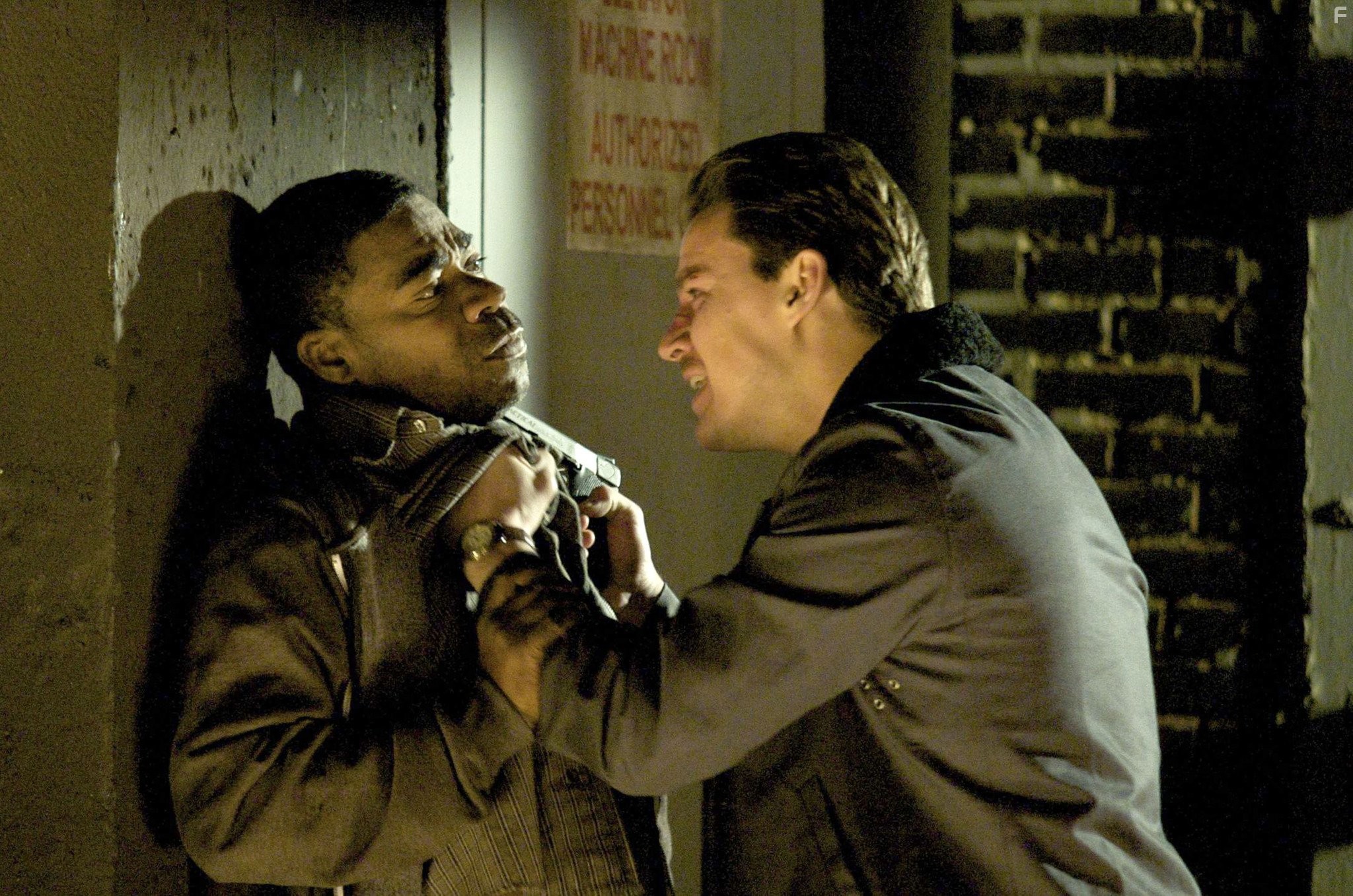 Tracy Morgan and Channing Tatum in Опасный квартал (2011)