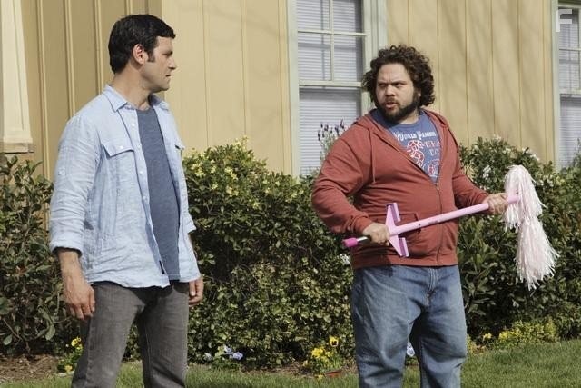 Dan Fogler and Mather Zickel in Будь мужчиной (2011)
