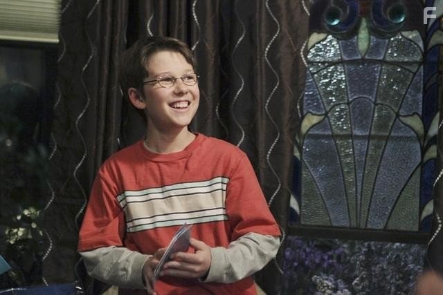 Jake Johnson in Будь мужчиной (2011)