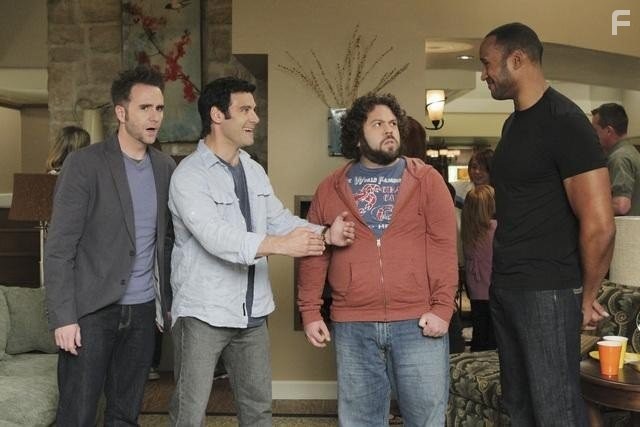 Henry Simmons, Dan Fogler, Christopher Moynihan, and Mather Zickel in Будь мужчиной (2011)