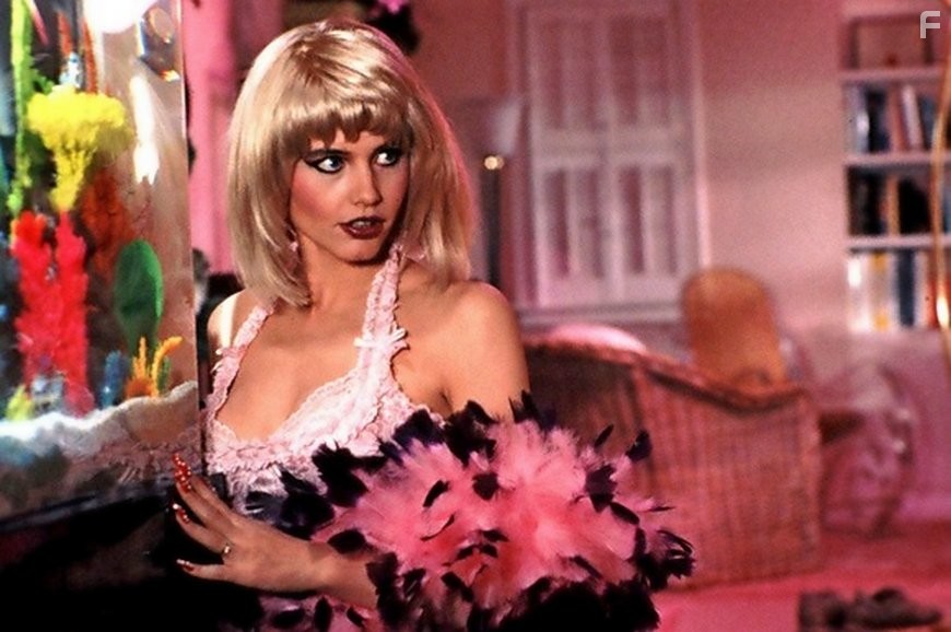 Geena Davis in Земные девушки легко доступны (1988)