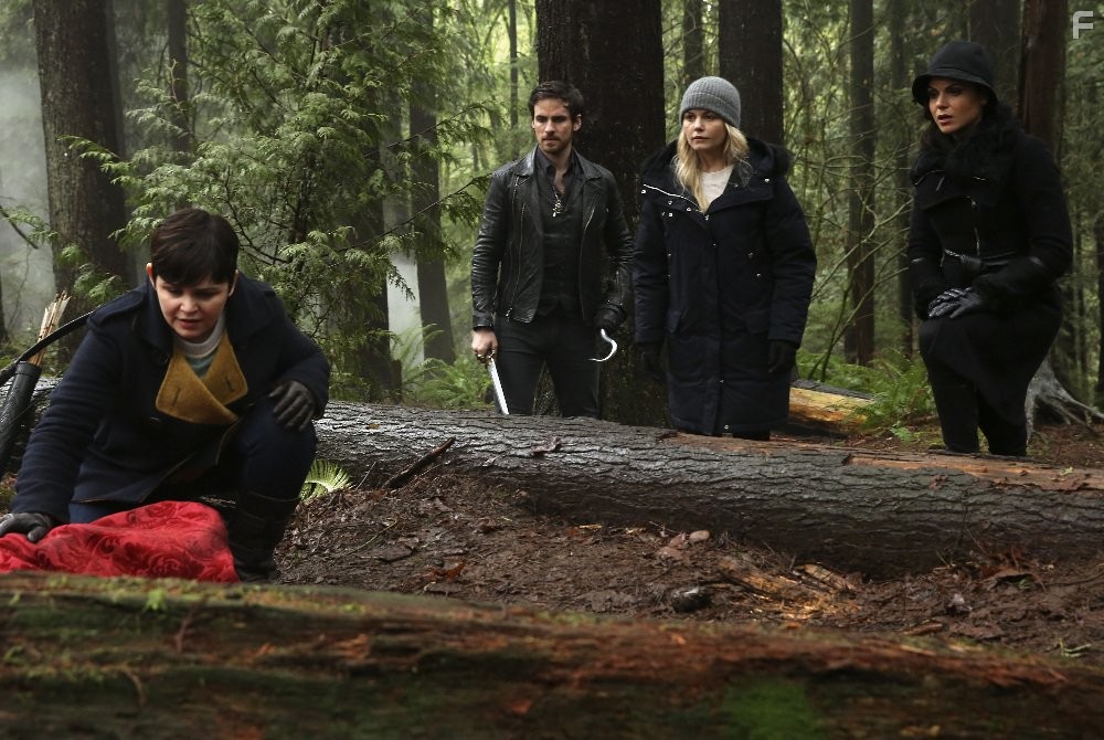 Ginnifer Goodwin, Jennifer Morrison, Lana Parrilla, and Colin O'Donoghue in Однажды в сказке (2011)