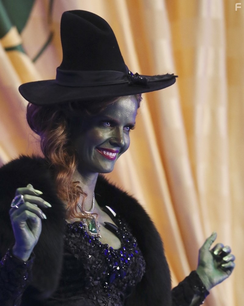 Rebecca Mader in Однажды в сказке (2011)