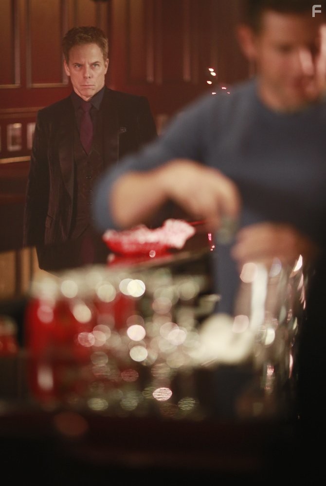 Greg Germann in Однажды в сказке (2011)