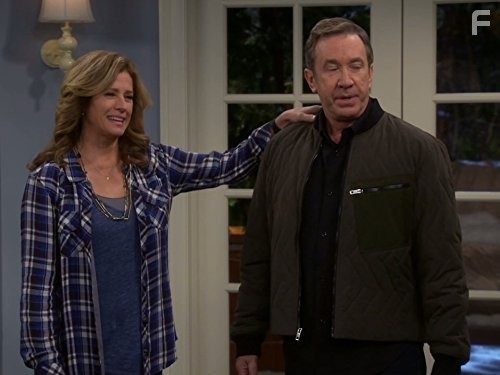 Tim Allen and Nancy Travis in Последний настоящий мужчина (2011)