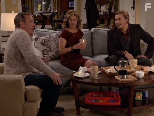 Tim Allen and Nancy Travis in Последний настоящий мужчина (2011)