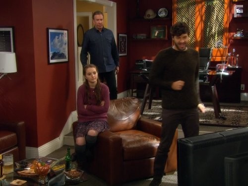 Tim Allen, Jordan Masterson, and Kaitlyn Dever in Последний настоящий мужчина (2011)