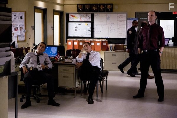 Kirk Acevedo and Br?an F. O'Byrne in Главный подозреваемый (2011)