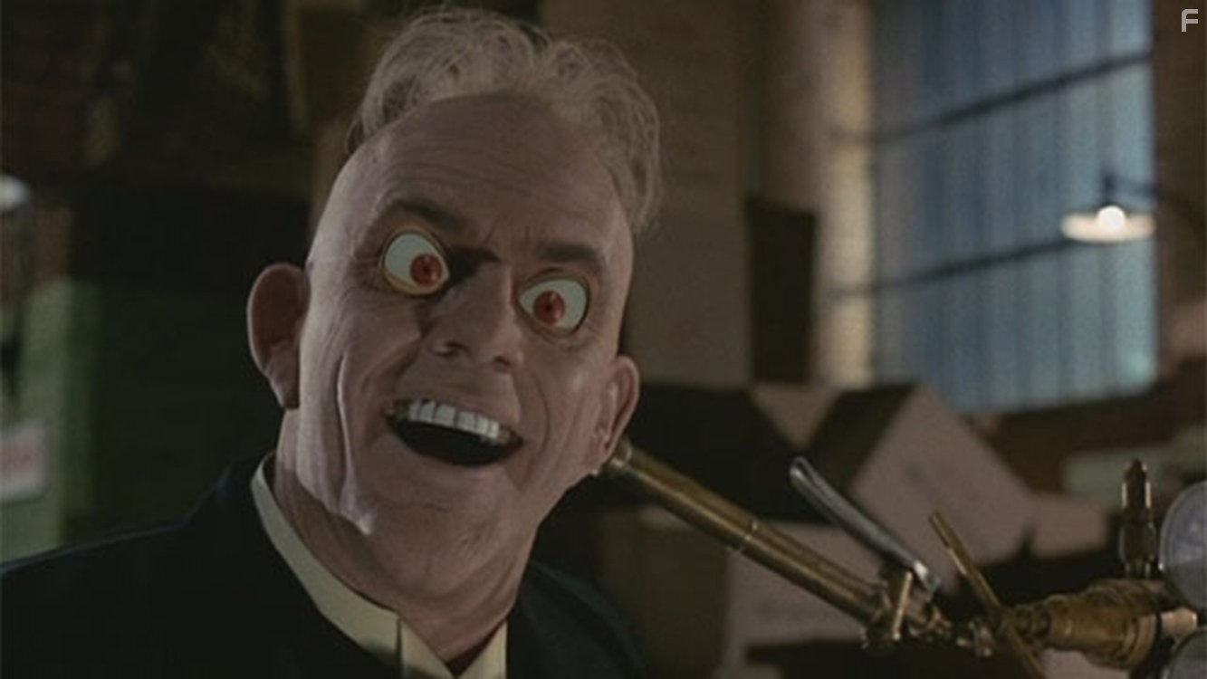 Christopher Lloyd in Кто подставил кролика Роджера (1988)