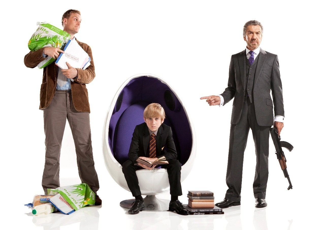 Darren Boyd, Robert Lindsay, and Jude Wright in Шпион (2011)