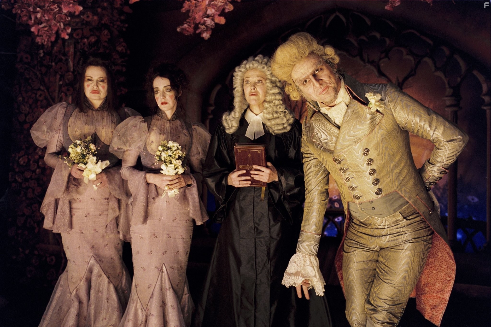 Jim Carrey, Catherine O'Hara, Jane Adams, and Jennifer Coolidge in Лемони Сникет: 33 несчастья (2004)