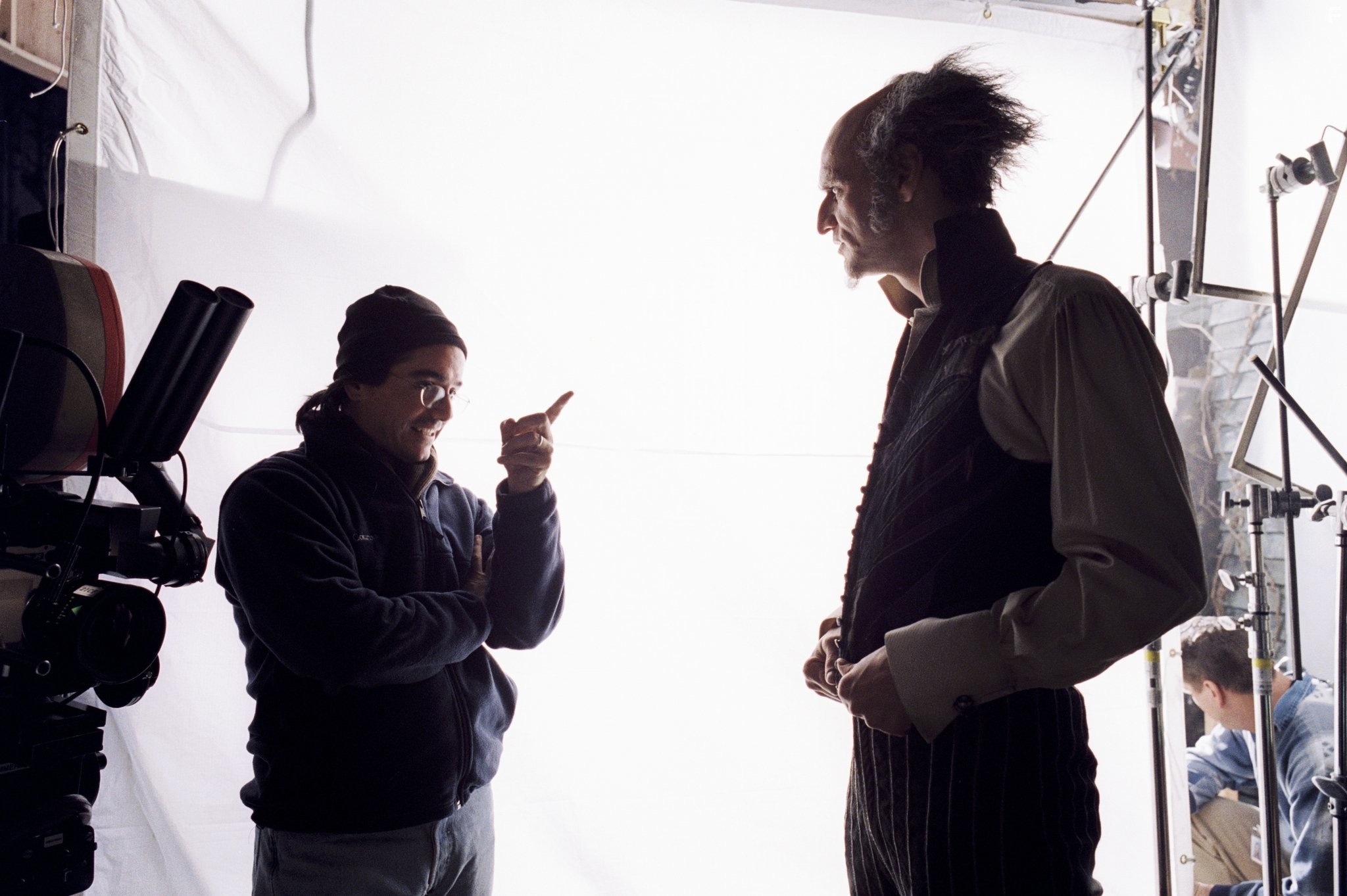 Jim Carrey and Brad Silberling in Лемони Сникет: 33 несчастья (2004)