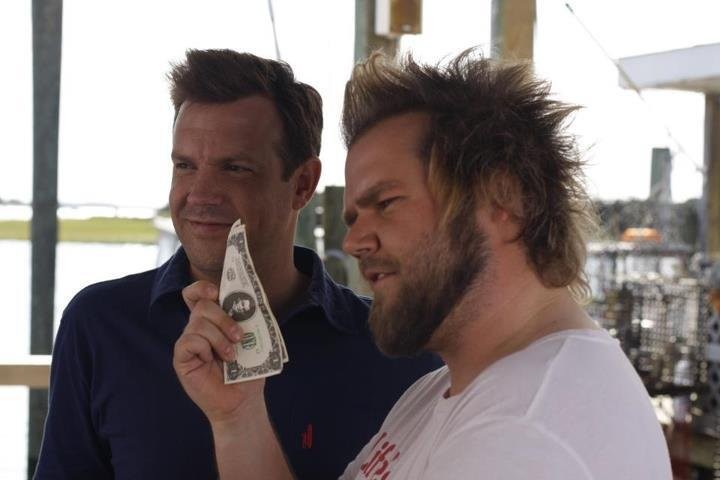 Tyler Labine and Jason Sudeikis in Старая добрая оргия (2011)